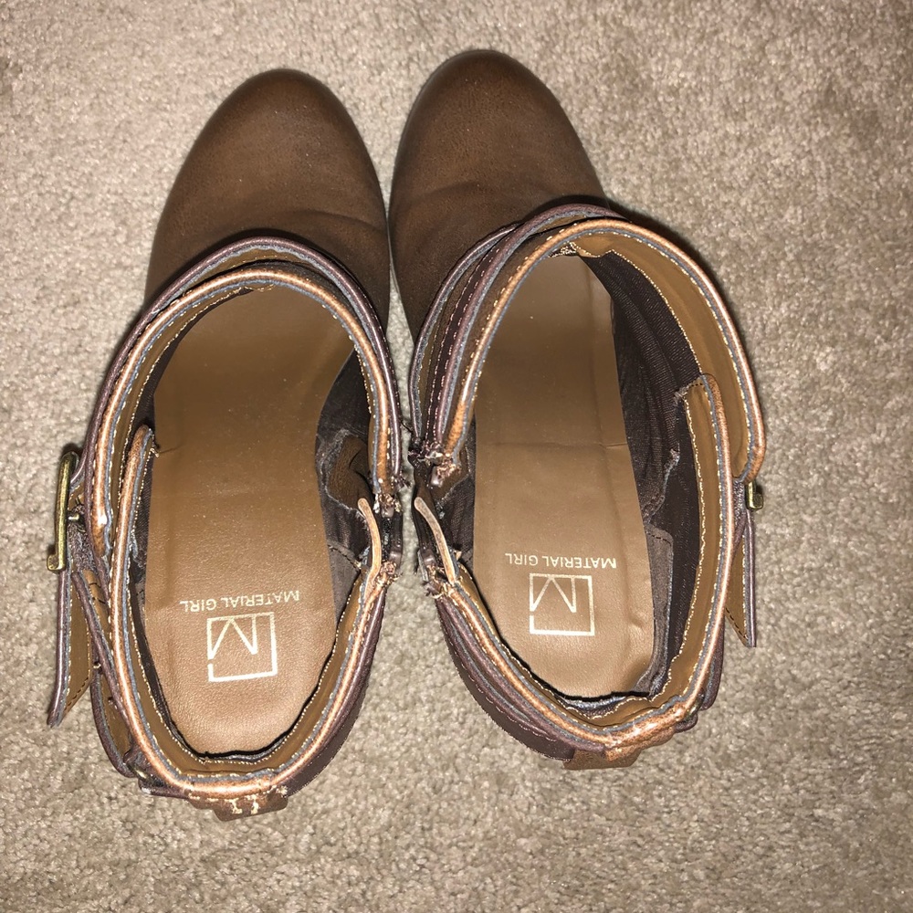 Material Girl Tan Booties Size 8 - Picture 5 of 6